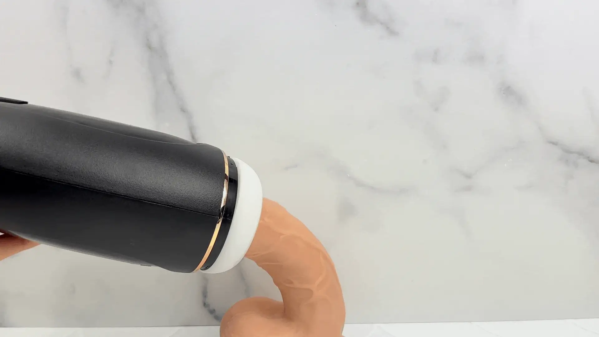 Agape Suction Penis Masturbator - Image 9