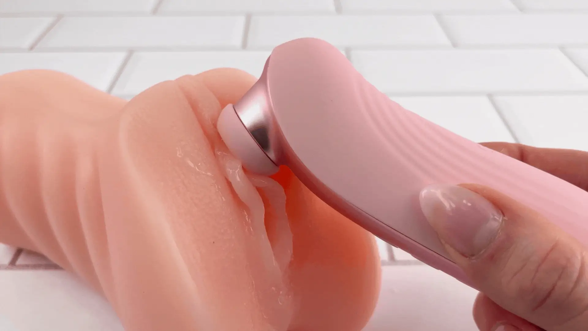 Luxury Air Pulse Toy with 3 Attachments - Mimics Oral Sex for Fast Orgasms! - Image 15