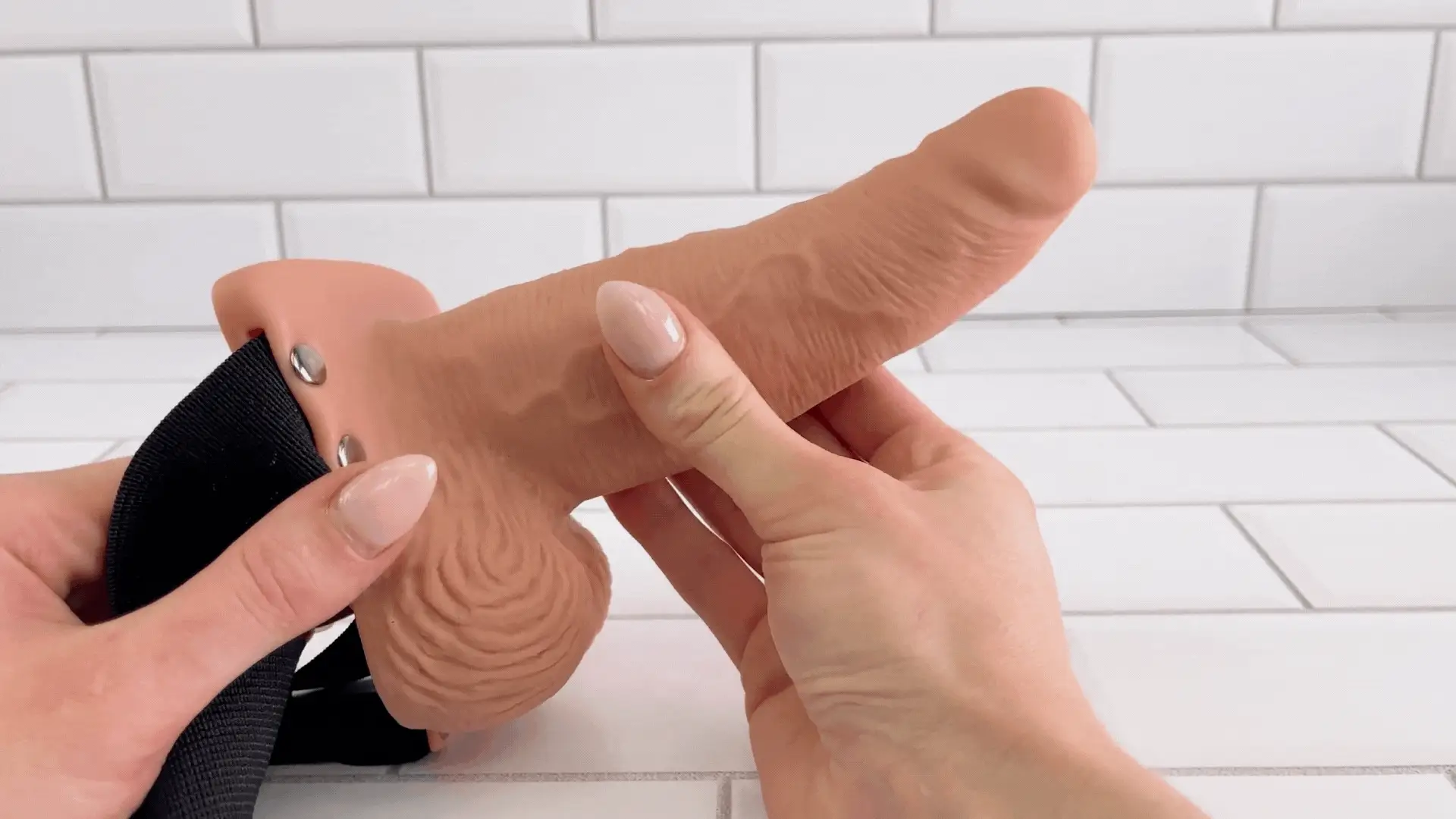 Fetish Fantasy 6 Inch Hollow Vibrating Strap-On with Remote - Image 4