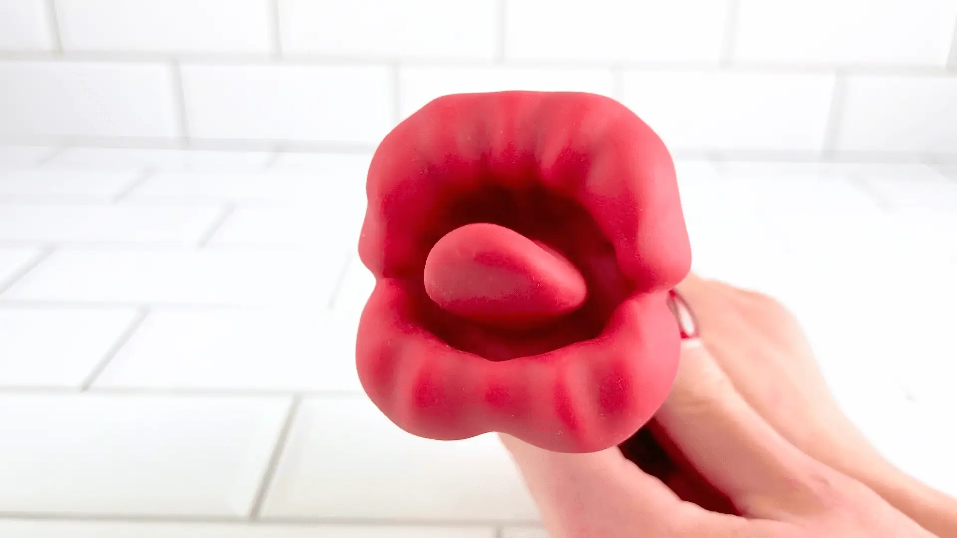 Flaming Red Lips Plus Clit-Licking Mouth & Pinpoint Vibe - Image 4