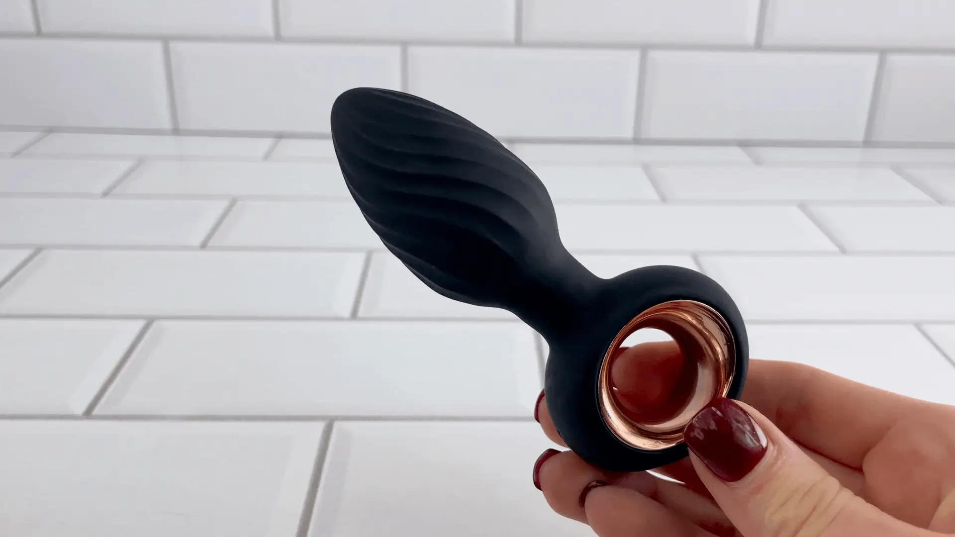 Gyrating Anal Plug w/ Remote Control - Image 2