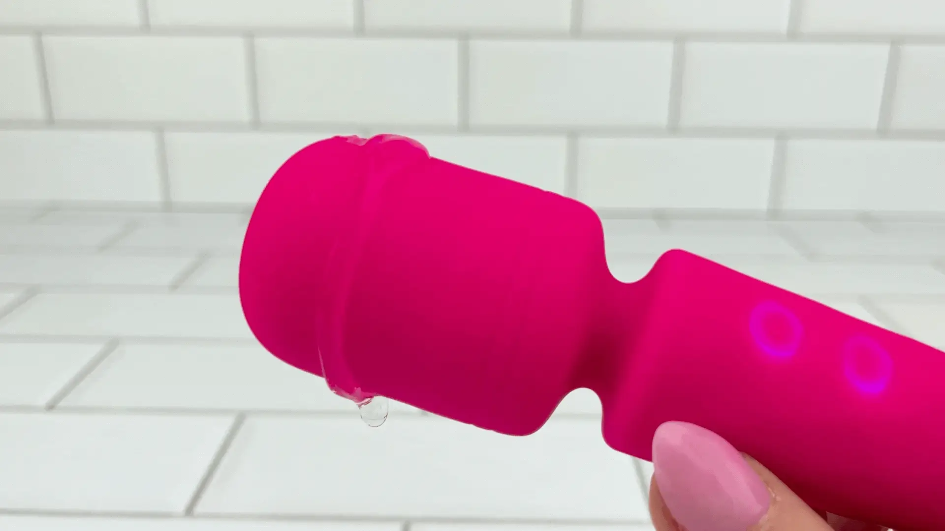 Whisper Quiet Handheld Luxury Wand Massager - Image 4