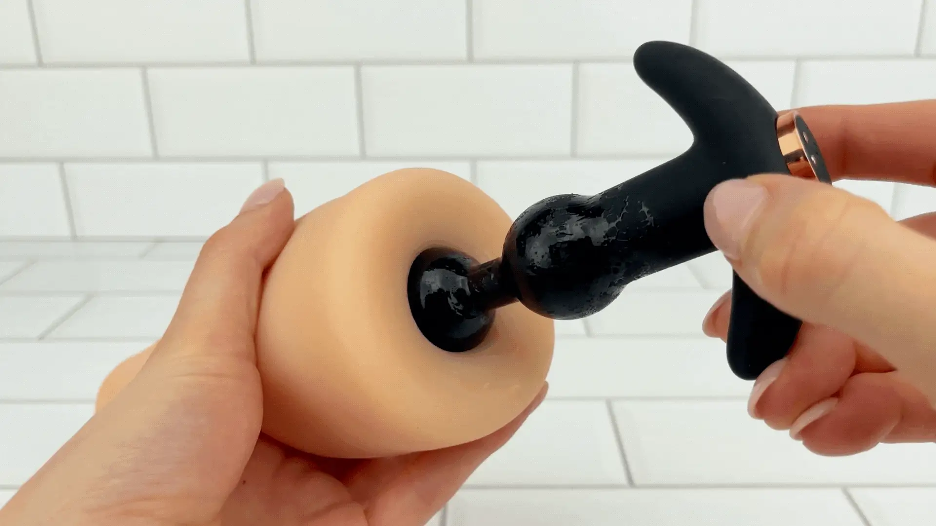 Macio Silicone Beaded Anal Vibrator Plug - Image 5