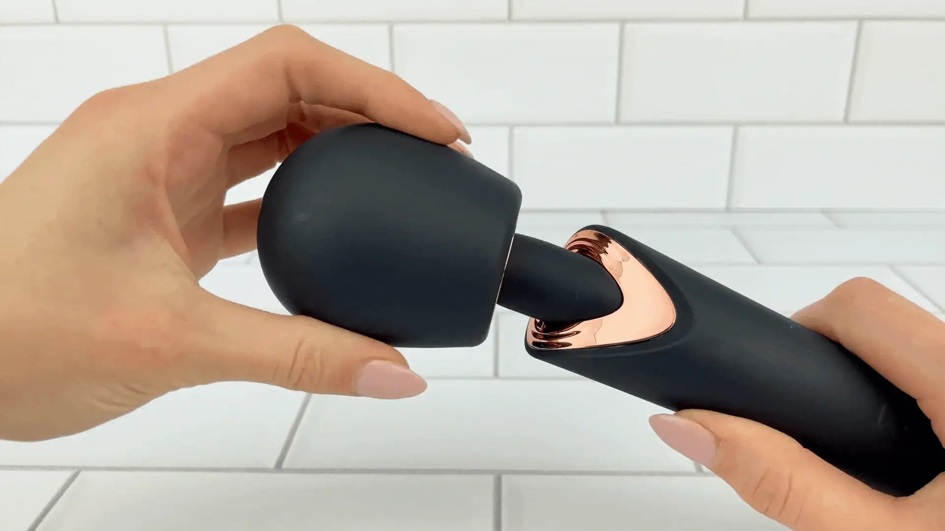 Super Powerful Rumbly Silicone Luxury Wand - Take Foreplay to the Next Level! - Image 4
