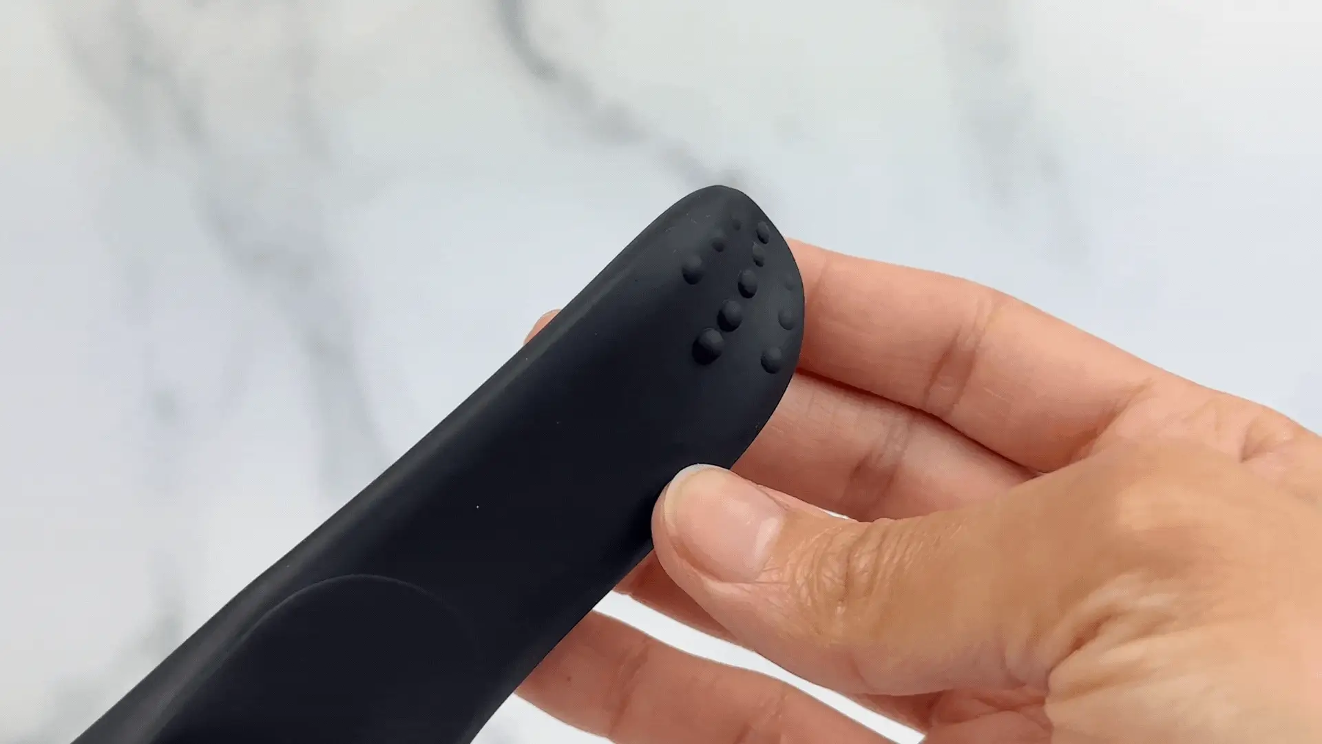 Mio Vibrating Penis Massager - Image 4
