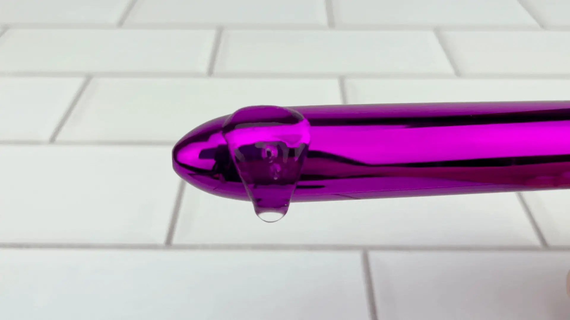 Lucky Silver - Sleek Pinpoint Vibrator - Image 6