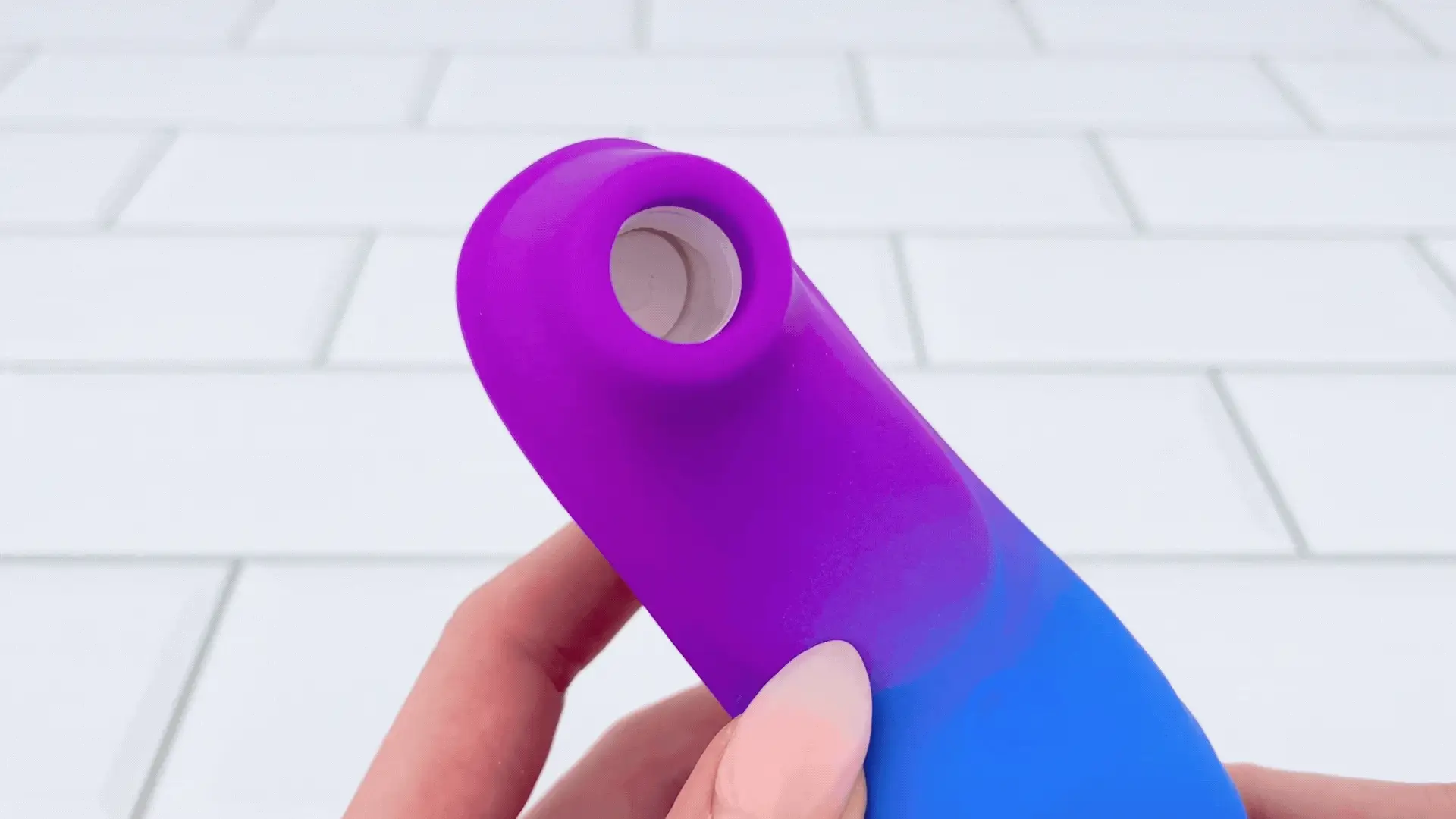 Aurora Rechargeable Air Pulse Clit Stimulator - Feels Like Clit Kisses! - Image 2