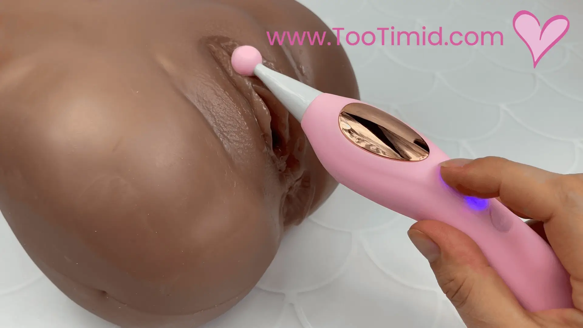 Pleasure Seeker Clit Sucker, G-Spot, & Clitoral Vibrating Wand - Image 14